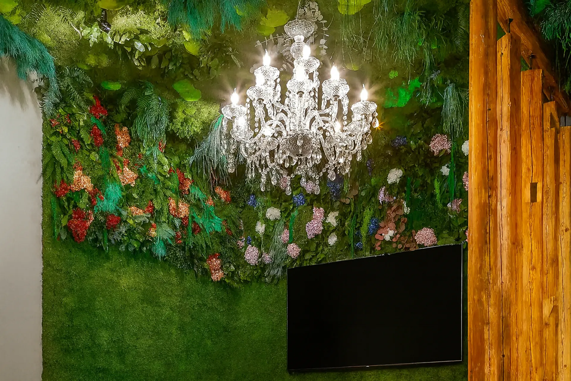 Hanging Garden Event Lobby — Deckenbegrünung von MOOSMOOS